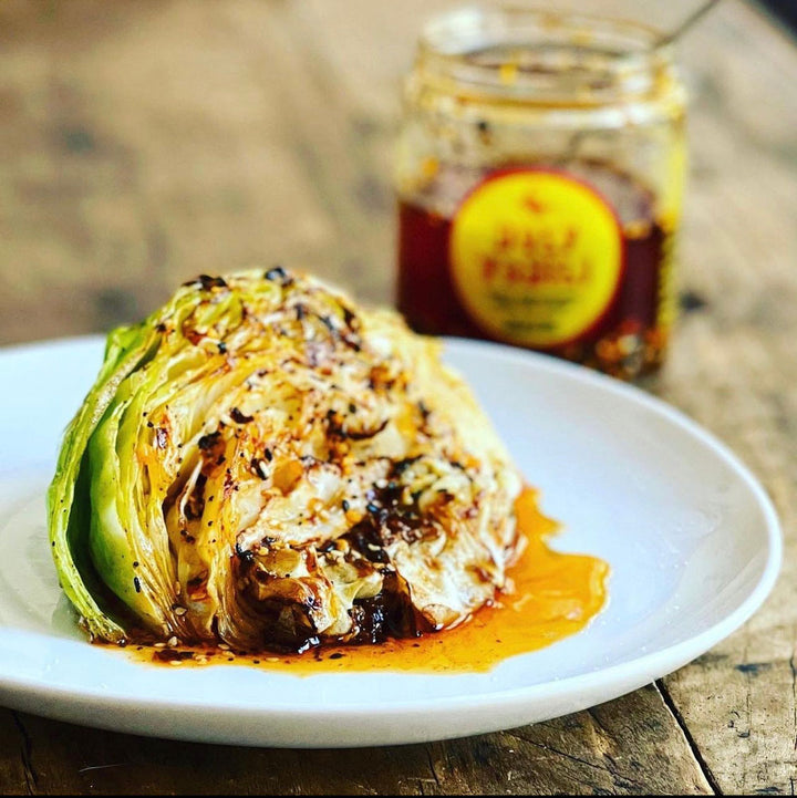Holy Tschili poured over cabbage